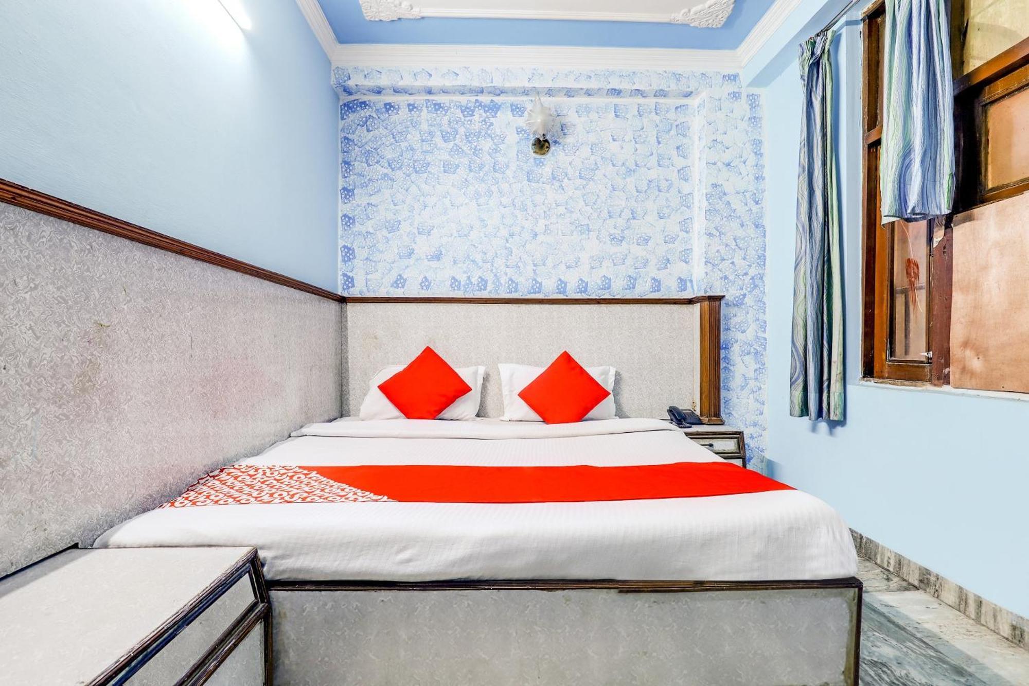 Hotel O Moon Palace Dx New Delhi Exterior photo