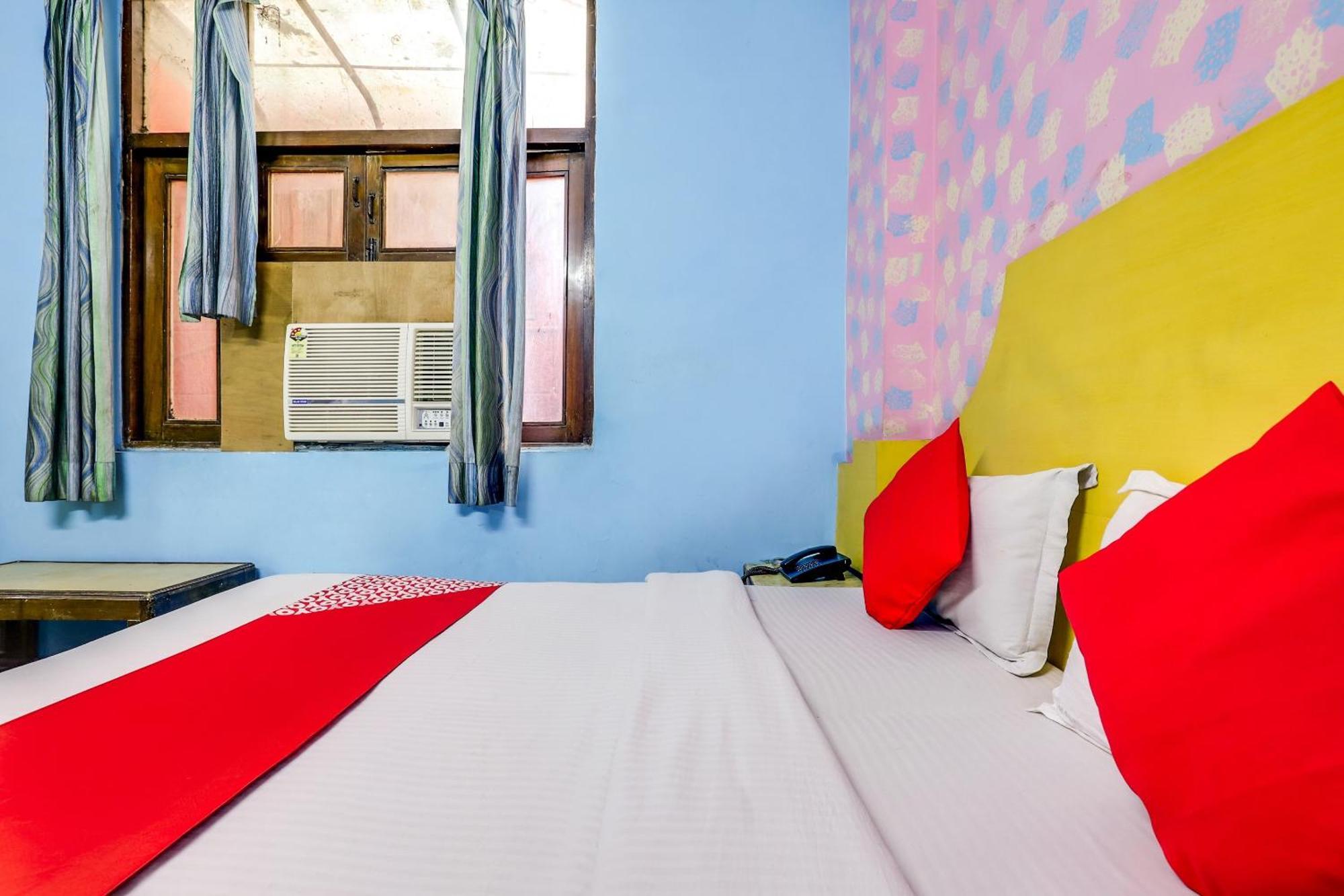Hotel O Moon Palace Dx New Delhi Exterior photo